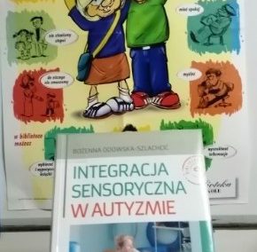 Wystawa w Bibliotece, książki na temat autyzmu